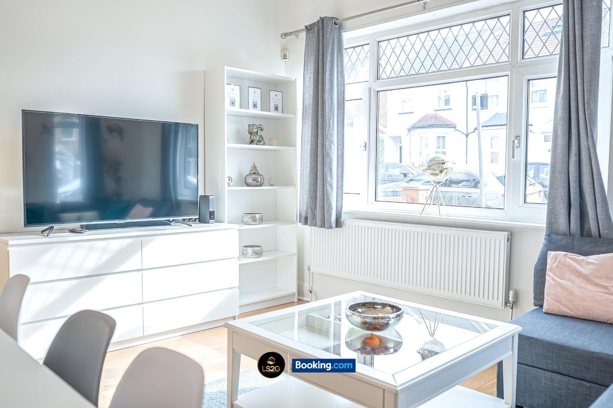 Stunning House By Ls2G Short Lets & Serviced Accommodation Greater London With Free Wifi Dış mekan fotoğraf