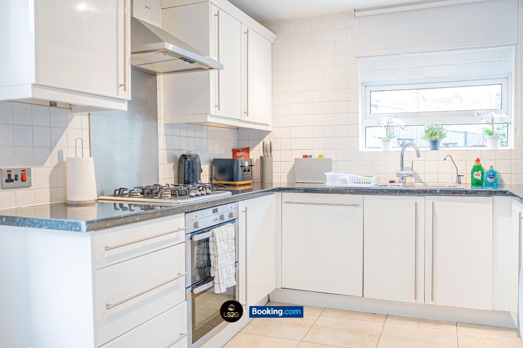 Stunning House By Ls2G Short Lets & Serviced Accommodation Greater London With Free Wifi Dış mekan fotoğraf