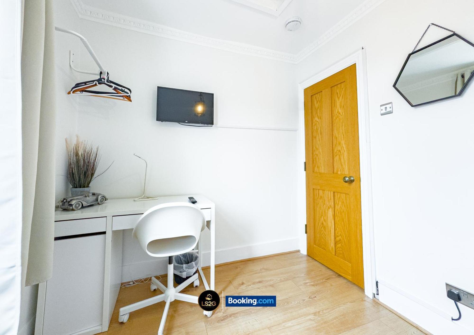 Stunning House By Ls2G Short Lets & Serviced Accommodation Greater London With Free Wifi Dış mekan fotoğraf