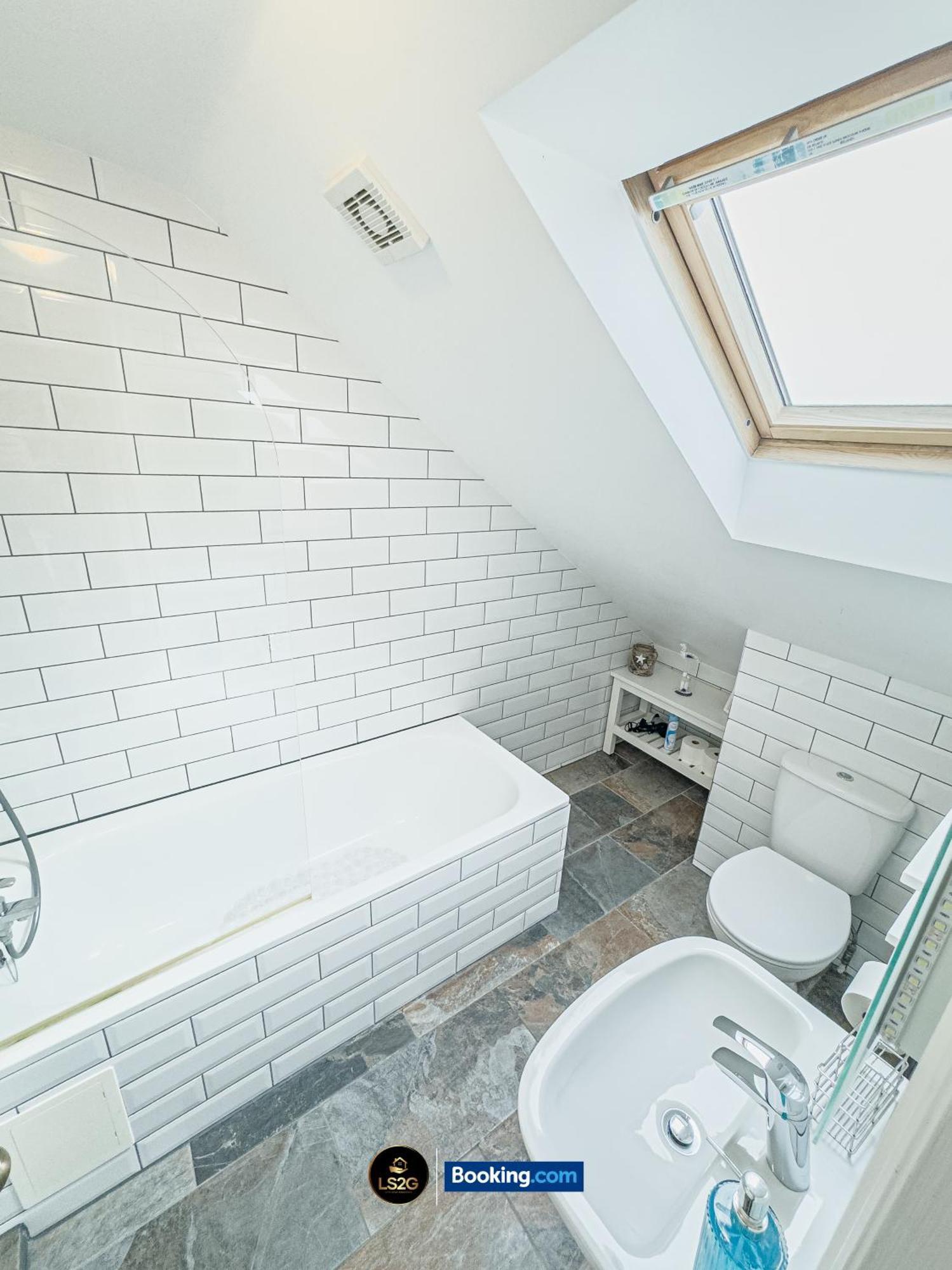 Stunning House By Ls2G Short Lets & Serviced Accommodation Greater London With Free Wifi Dış mekan fotoğraf